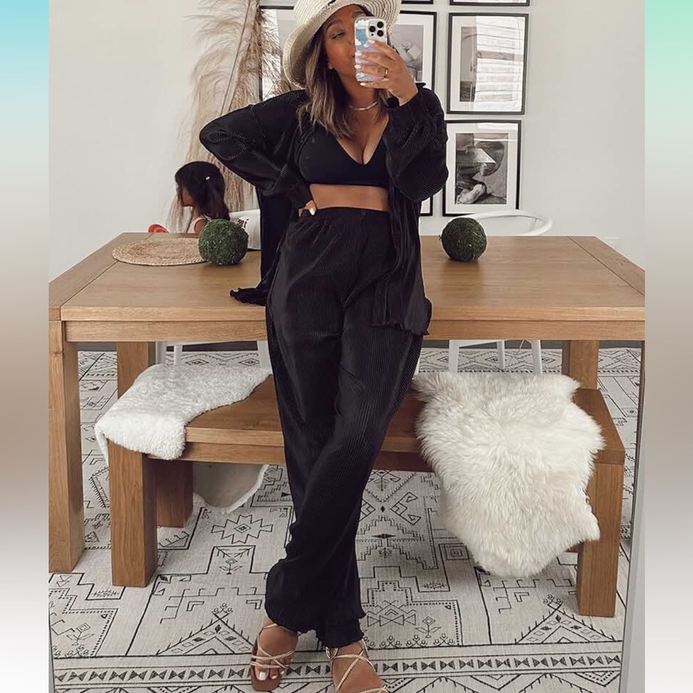 Amazon NWOT Casual Black Plisse Two piece Outfit for Women Longsleeve Top + Pant - Picture 2 of 3